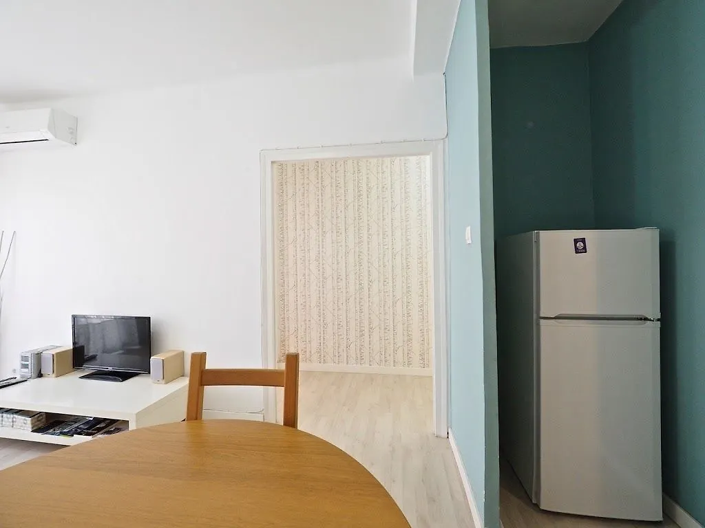 The Apartment Barcelona Sagrada Familia 0*,